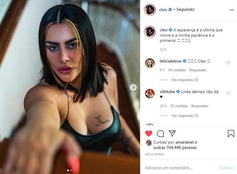 Cleo encanta a web ao postar clique e fala de paciência