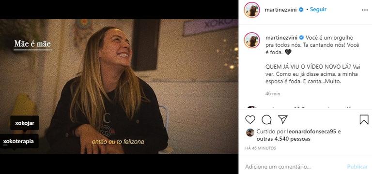 Vinicius Martinez demonstra sua admiração pela esposa, Carol Dantas