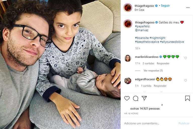 Thiago Fragoso combina pijama com os filhos em momento fofo