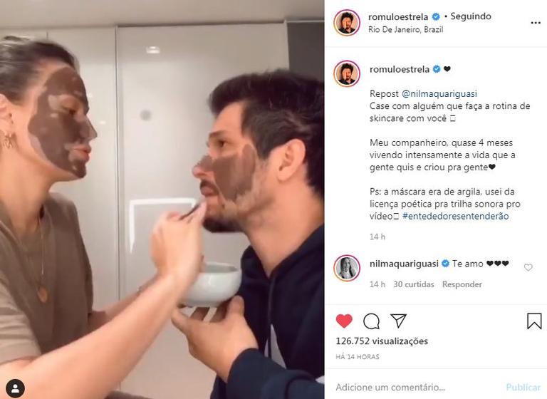 Romulo Estrela surge fazendo skincare com a esposa