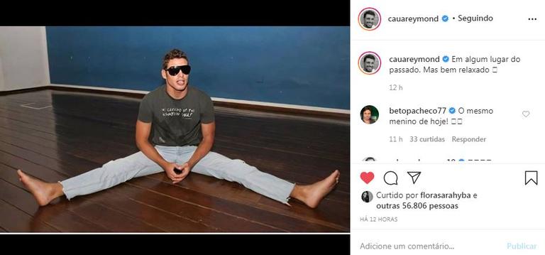 Cauã Reymond encanta ao postar foto antiga