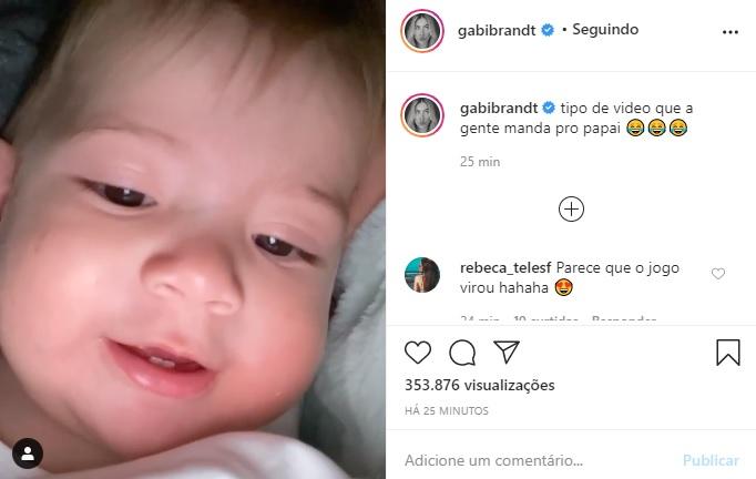 Gabi Brandt flagra Davi falando ''mamãe'' e se derrete