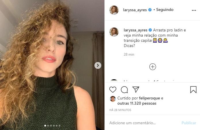 Laryssa Ayres encanta a web em fotos com o cabelo natural