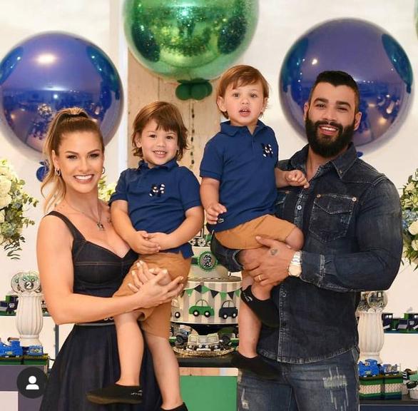 Andressa Suita e Gusttavo Lima celebram aniversário do filho