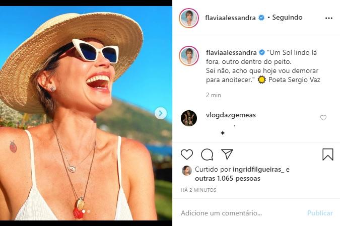 Flávia Alessandra surge sorrindo em fotos e arranca elogios