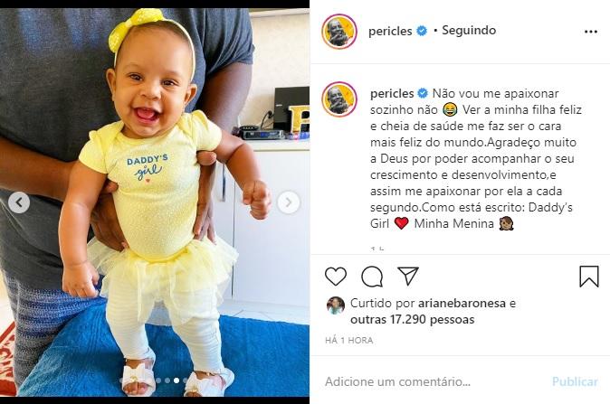 Péricles encanta as redes com sequência de fotos da filha