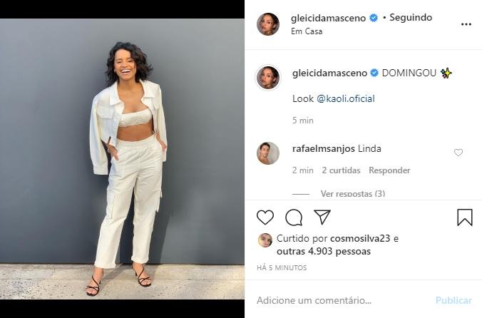 Gleici Damasceno arranca elogios com foto nas redes sociais