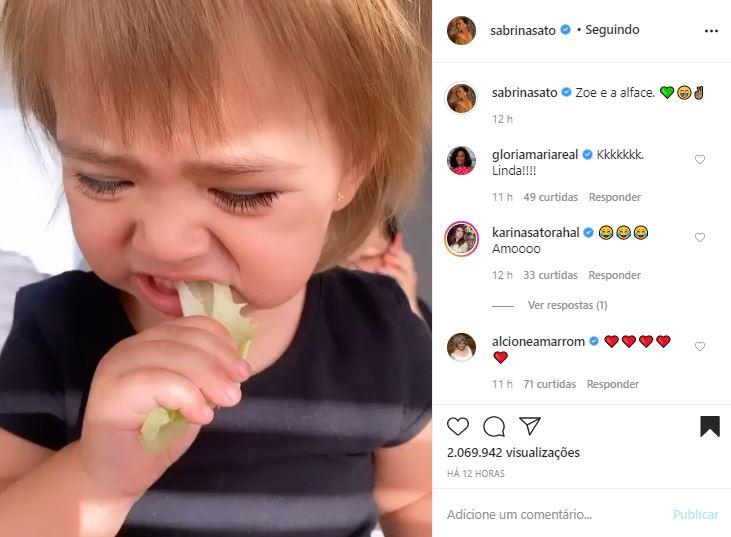 Sabrina Sato registra Zoe comendo alface e diverte a web