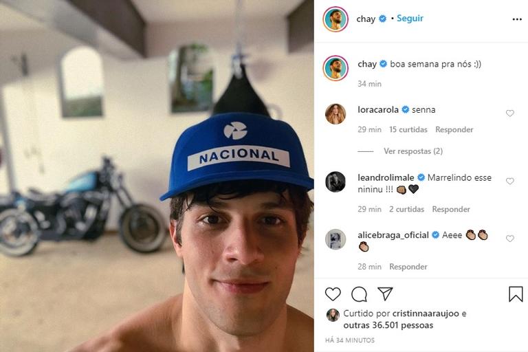 Chay Suede deseja boa semana para todos