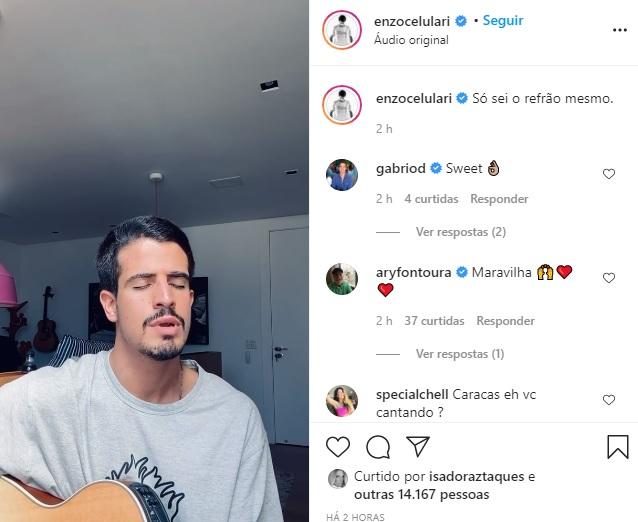 Enzo Celulari mostra seu talento para música