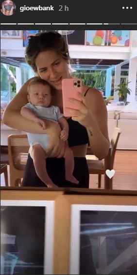 Giovanna Ewbank encanta ao postar vídeo com Zyan no colo