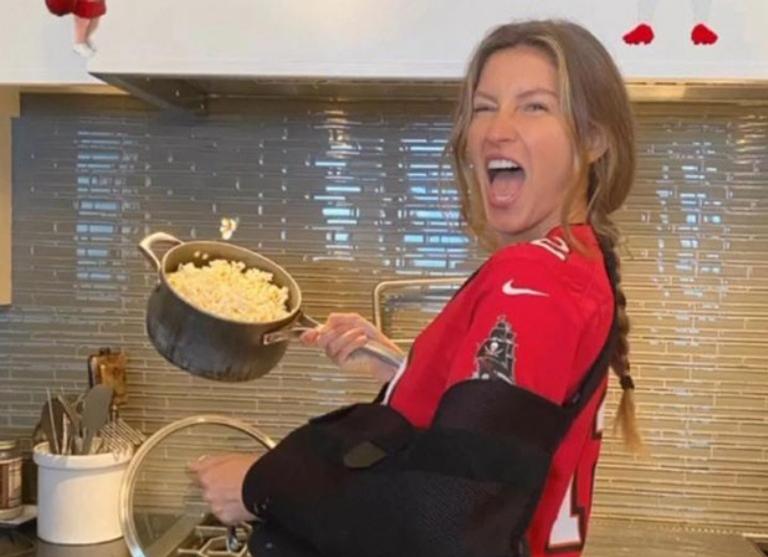 Gisele Bündchen passa por cirurgia no ombro