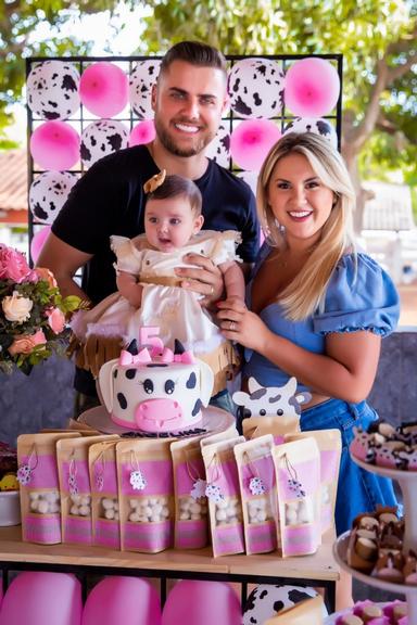 Natália Toscano e Zé Neto celebram 5 meses da filha