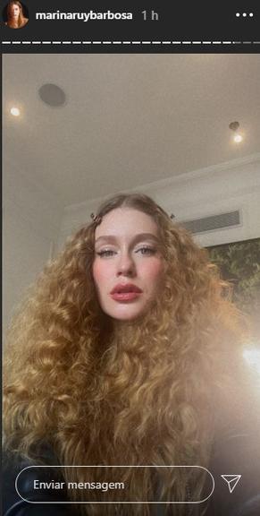 Marina Ruy Barbosa de cabelo cacheado