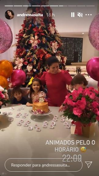 Andressa Suita celebra aniversário da mãe