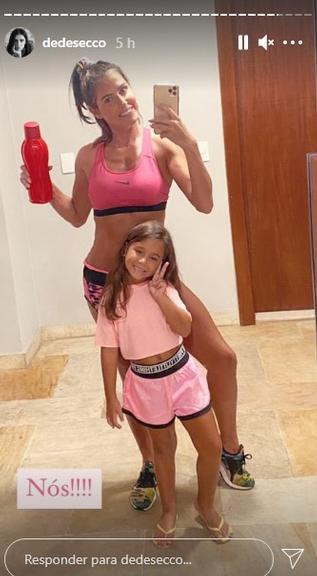 Deborah Secco e a filha Maria Flor