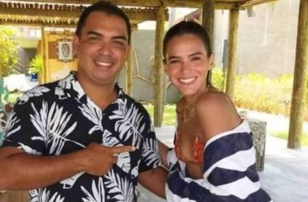 Enzo e Bruna posam em Alagoas