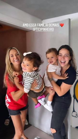 Carol Dantas publica clique com Ticiane Pinheiro e os filhos