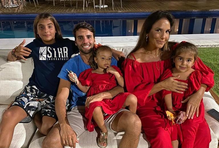 Ivete Sangalo em família 