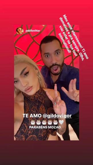 Pabllo Vittar celebra o aniversário de Gil do Vigor