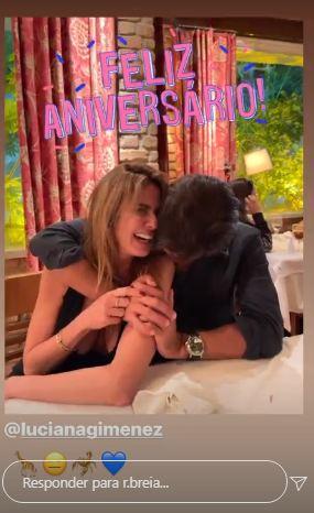 Luciana Gimenez celebra aniversário com herdeiros e namorado