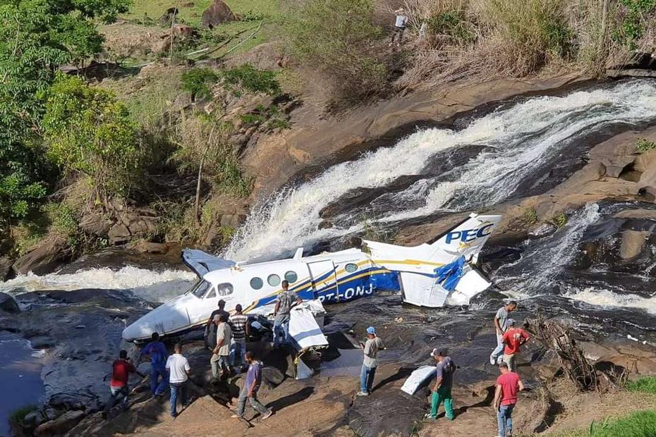 Cai aviao de Marilia mendonça