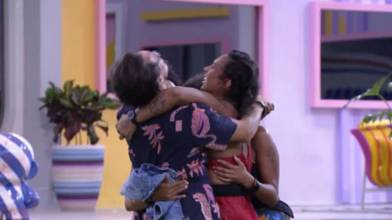 Brothers comemoram permanência no BBB 22 - Globo