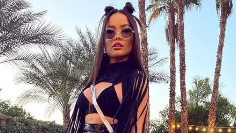 Juliette chegou arrasando no Coachella com um look todo preto - Reprodução: Instagram