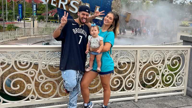 Virgínia Fonseca e Zé Felipe levam Maria Alice para conhecer parque temático em Orlando, na Flórida - Foto/Instagram