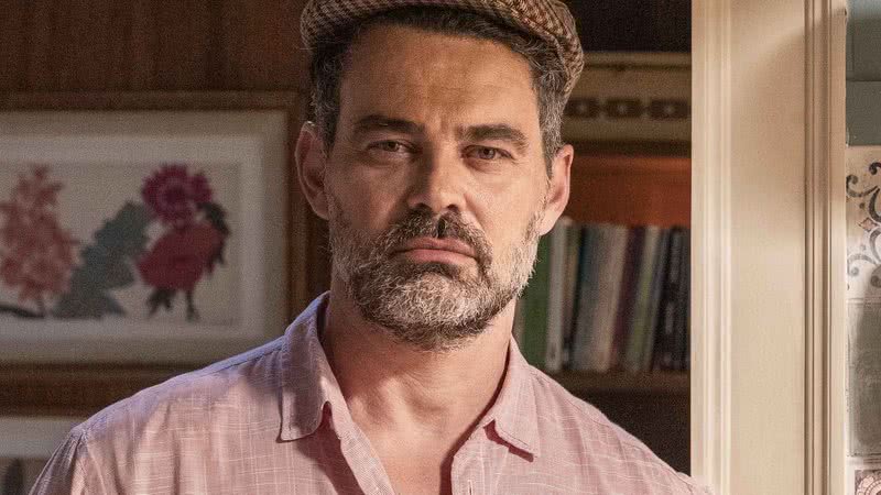 Alfredo (Carmo Dalla Vecchia) na novela 'Cara e Coragem' - Foto: Globo / Fábio Rocha