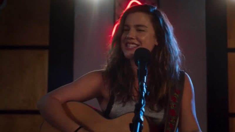 Alice Wegmann fala sobre 'Rensga Hits' ao postar registros de show de Caetano Veloso - Reprodução/Globplay