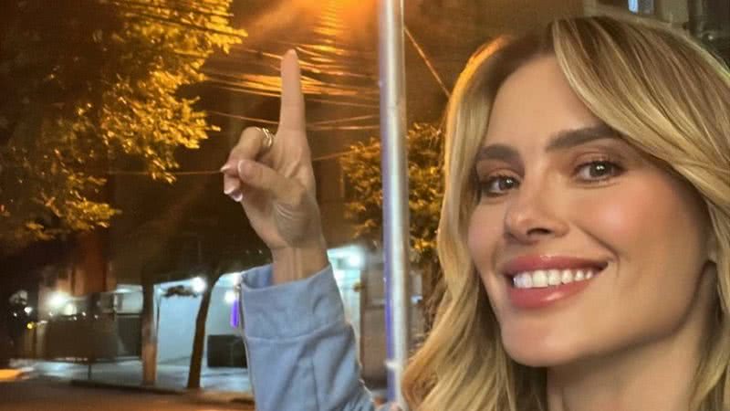 Carolina Dieckmann se emociona ao fazer gravação na Rua Paulo Gustavo - Reprodução/Instagram