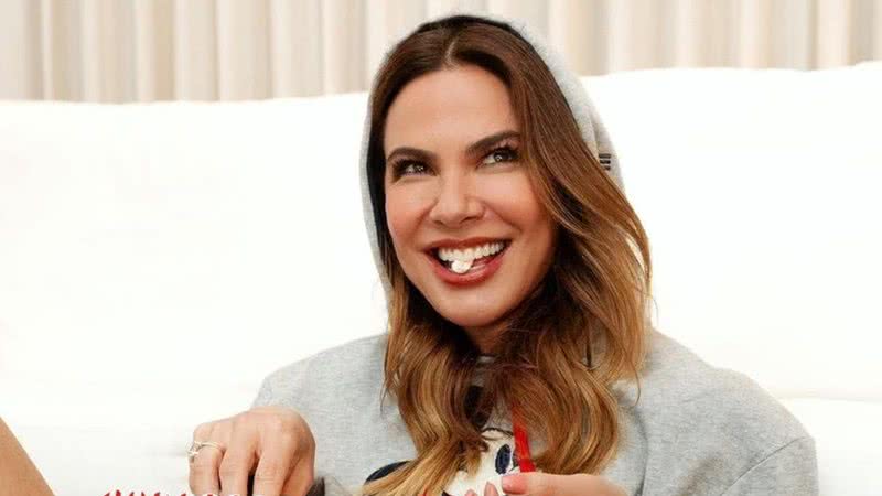 Luciana Gimenez esbanja beleza em look de ficar em casa - Reprodução/Instagram