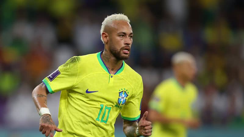 Depois de ser suspenso em uma partida do PSG, Neymar levantou suspeitas de que viria ao Brasil para o Ano Novo - Foto: Getty Images