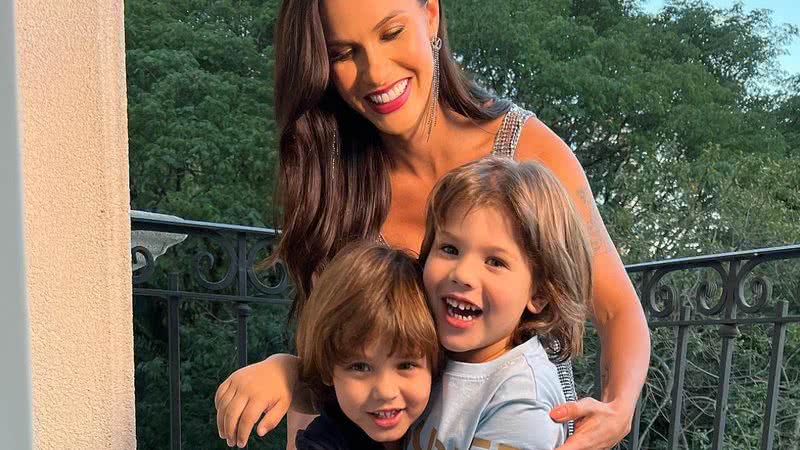 Andressa Suita e os filhos, Samuel e Gabriel - Reprodução/Instagram