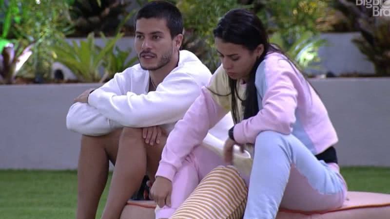 Arthur Aguiar questiona atitude de Larissa Tomásia com Natália no BBB 22 - Reprodução/Globo