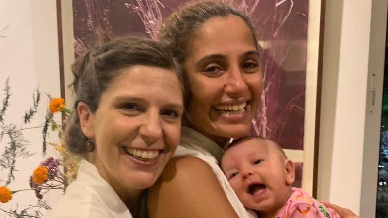 Atriz Camila Pitanga e o namorado conhecem a filha de Georgiana Góes - Reprodução/Instagram