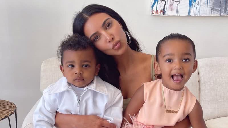 Filhos de Kim Kardashian explodem o fofurômetro em novo clique - Reprodução/Instagram