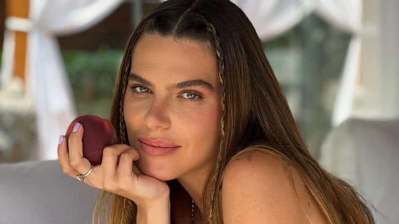 Modelo Mariana Goldfarb surge com look coladinho e chama atenção na web - Reprodução/Instagram