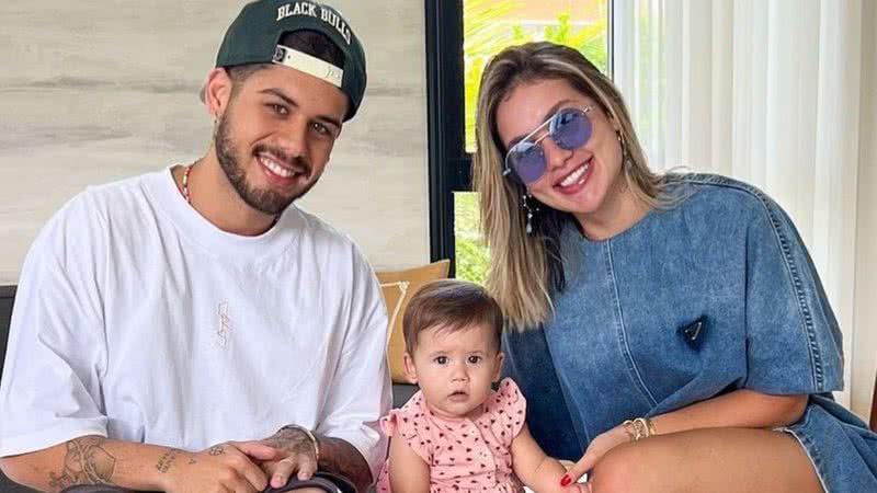 Virginia postou uma selfie com sua familia para celebrar o fim do dia - Reprodução: Instagram