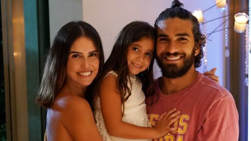 Deborah Secco divide com os fãs álbum de fotos de viagem em família - Reprodução/Instagram