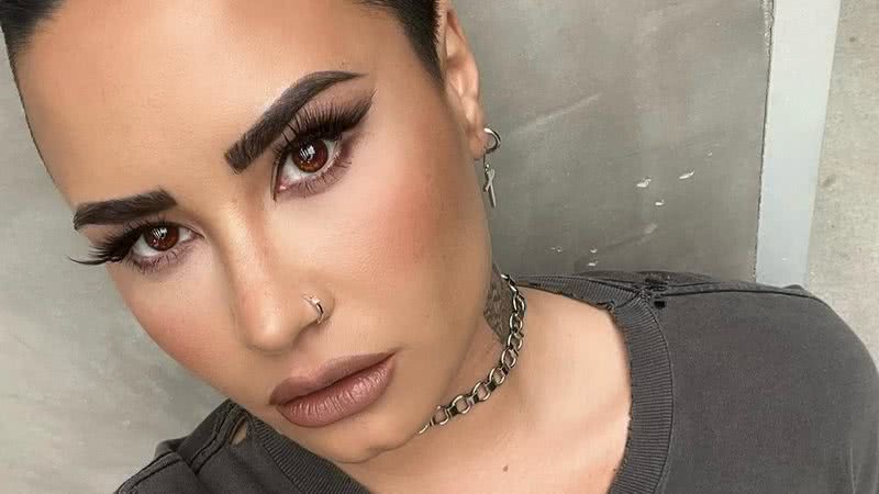 Demi Lovato revela trecho de nova música e faz "funeral" para sua música pop - Foto/Instagram