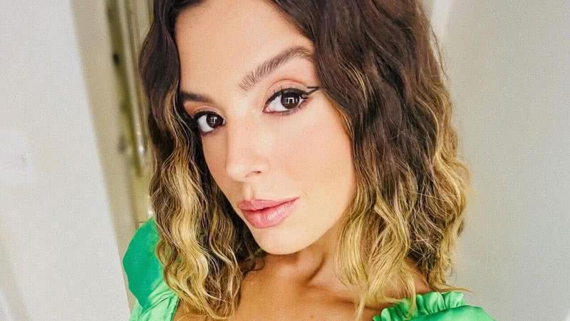 Giovanna Lancelloti celebra o 'Dia de Iemanjá' com sequência de cliques no mar - Foto/Instagram