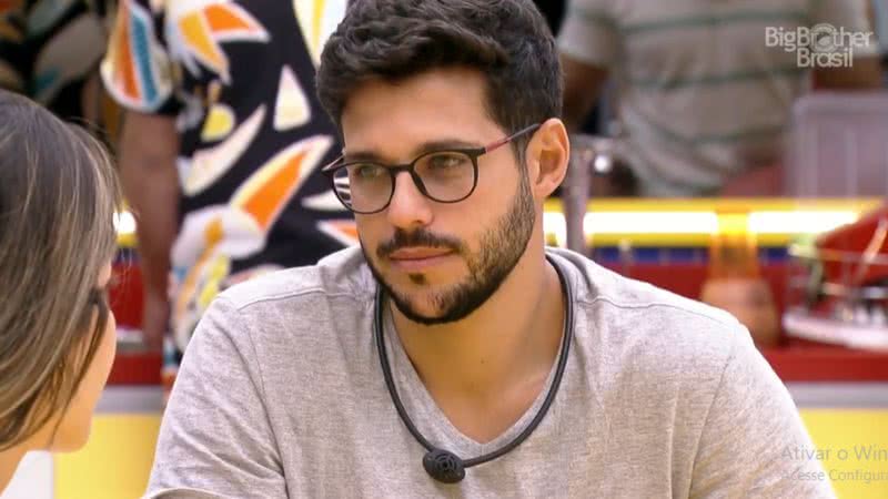 Rodrigo Mussi solta o verbo e fala mal de brothers durante o almoço do anjo - Foto/Reprodução Globoplay