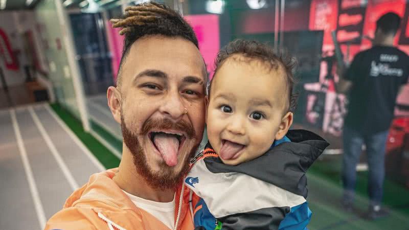 Fred recebe elogios ao combinar look com o filho - Reprodução/ Instagram