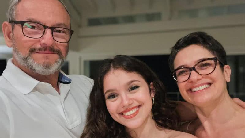 Sandra Annenberg e Ernesto Paglia celebram 19 anos da filha - Reprodução/Instagram