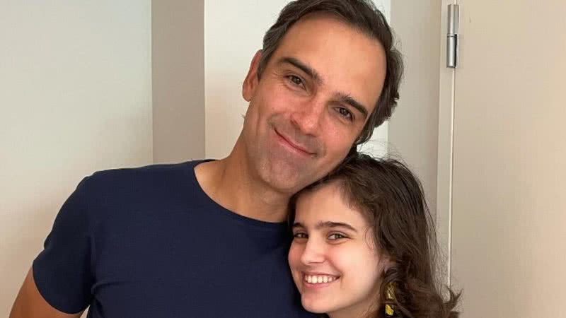 Valetina Schmidt fez um post emocionante para o aniversário do pai - Reprodução: Instagram