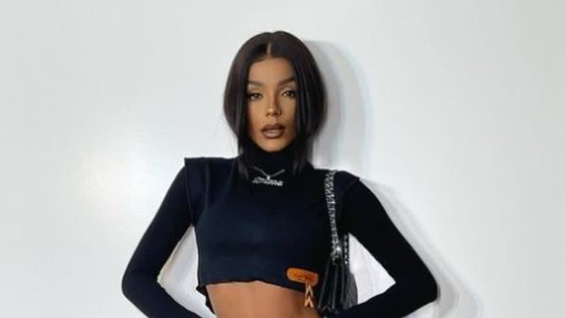 Brunna Gonçalves publicou fotos em look todo preto - Reprodução: Instagram