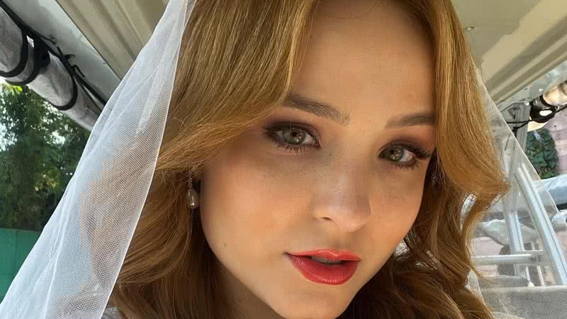 Larissa Manoela mostra personagem vestida de noiva e celebra: "Não sou mais uma atriz mirim" - Reprodução/Instagram