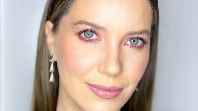 Nathalia Dill muda o visual e escurece os fios: "Muito feliz com essa transformação" - Reprodução/Instagram